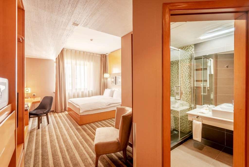 Ramada Ulaanbaatar City Center Phòng bức ảnh