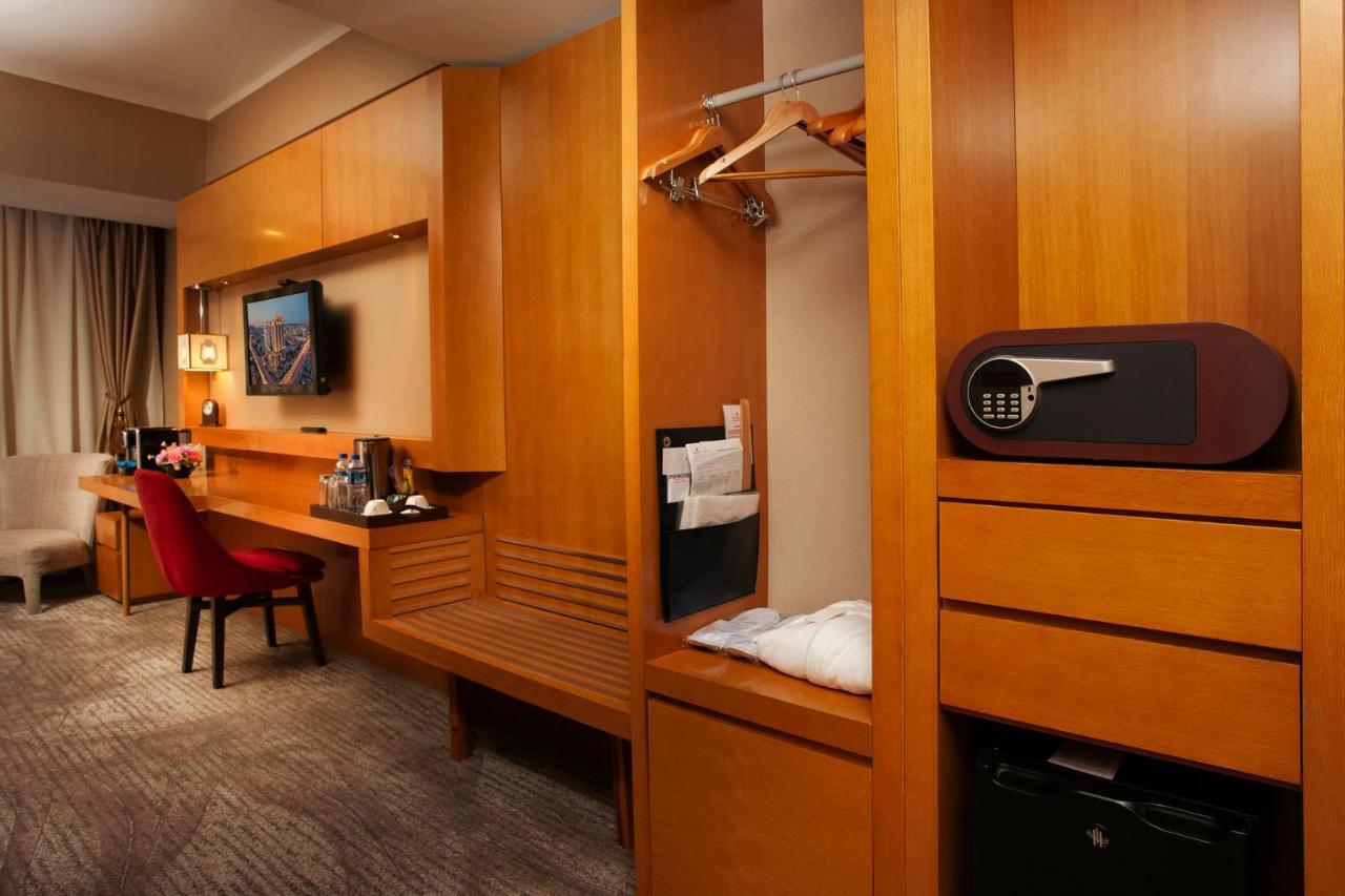 Ramada Ulaanbaatar City Center Ngoại thất bức ảnh
