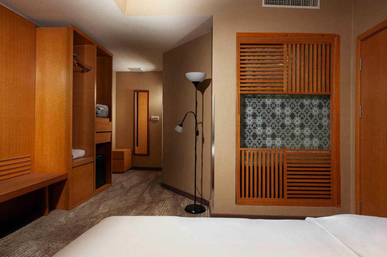 Ramada Ulaanbaatar City Center Ngoại thất bức ảnh